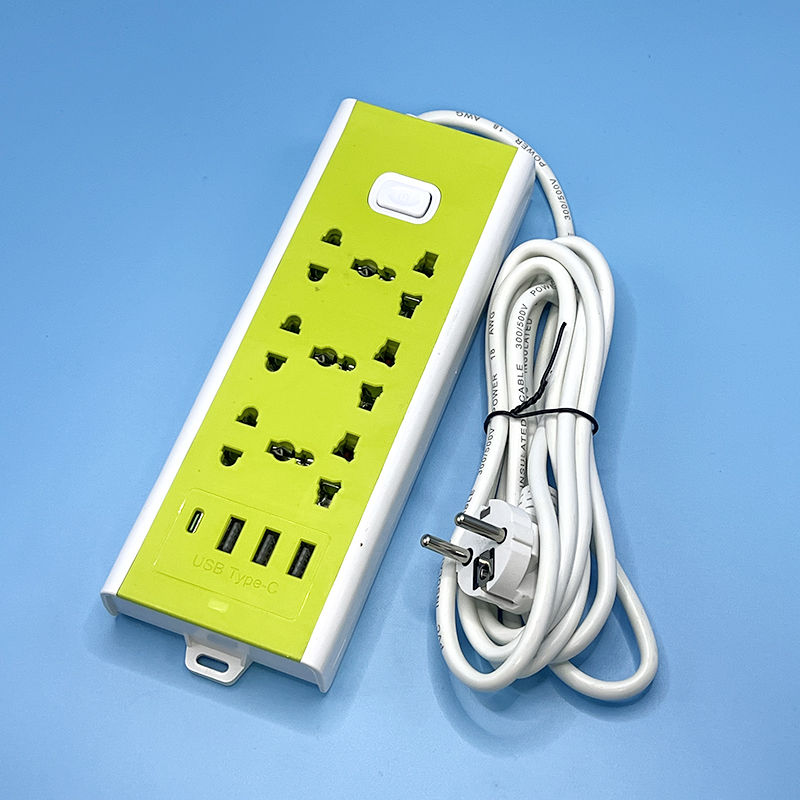 AJ-437  Universal Power Strip with USB Ports