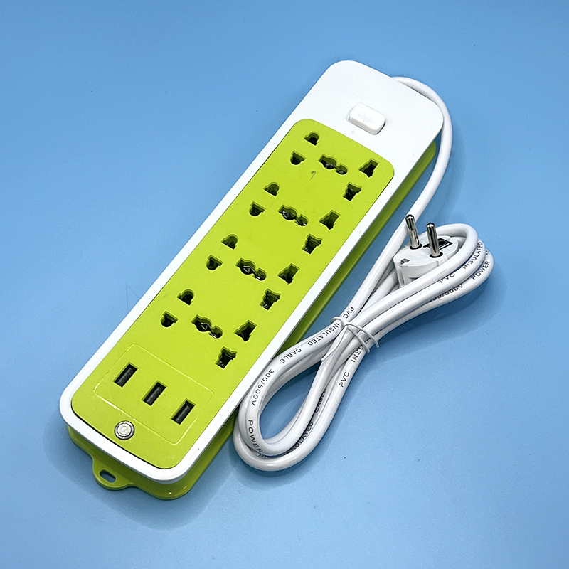 AJ-761  Universal Power Strip with USB Ports